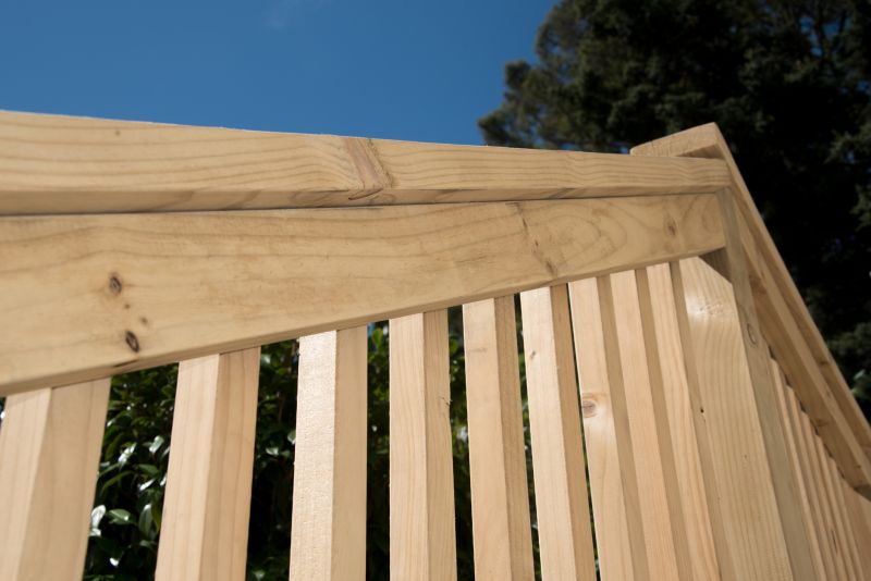 Railing Staining detail